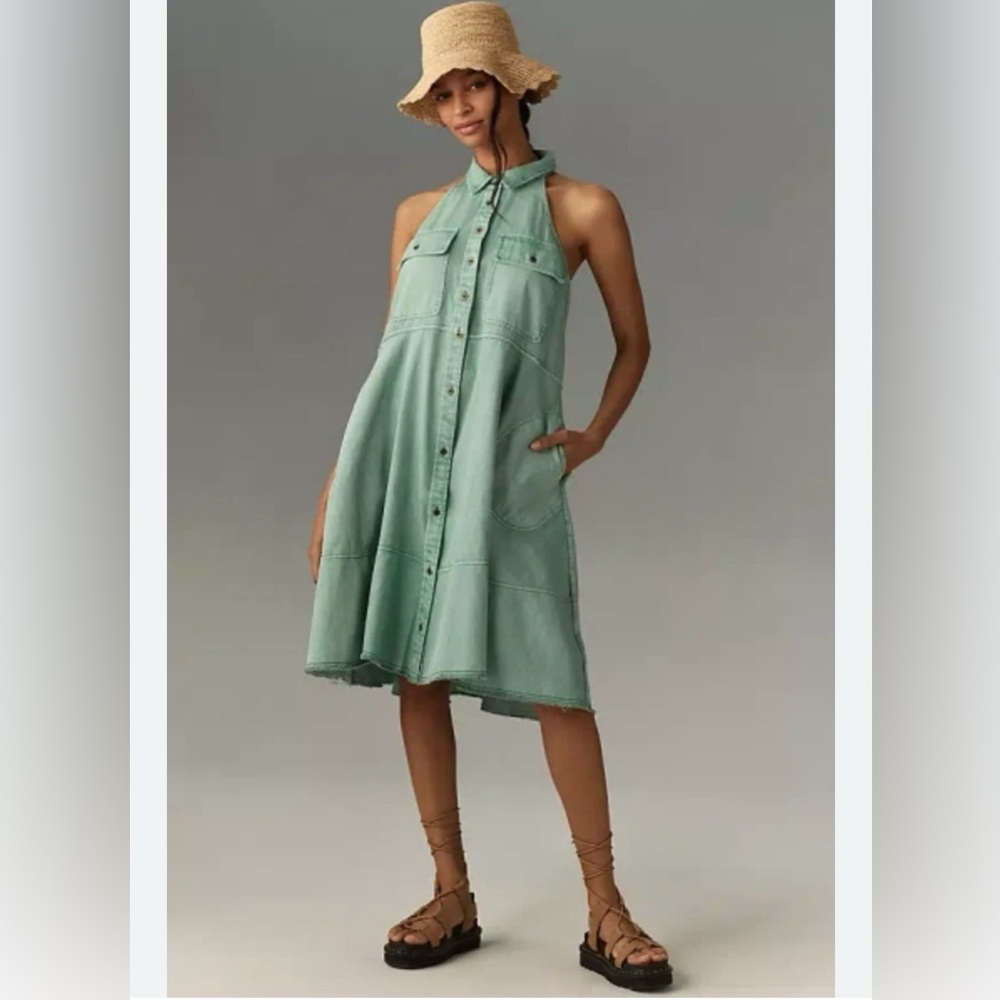 Sleeveless Teal Button-Down Dress